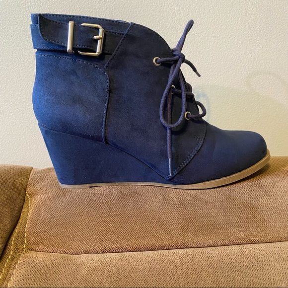 Navy Blue Wedge Booties - Size 9.5 - Picture 5 of 5